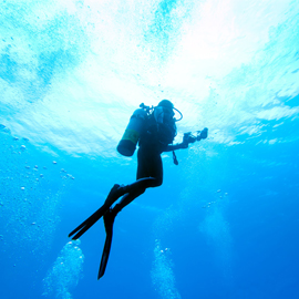 Navigating with the Underwater World